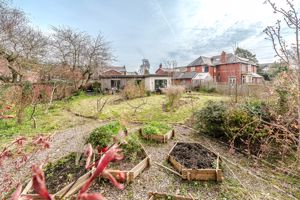 Photo 17- click for photo gallery